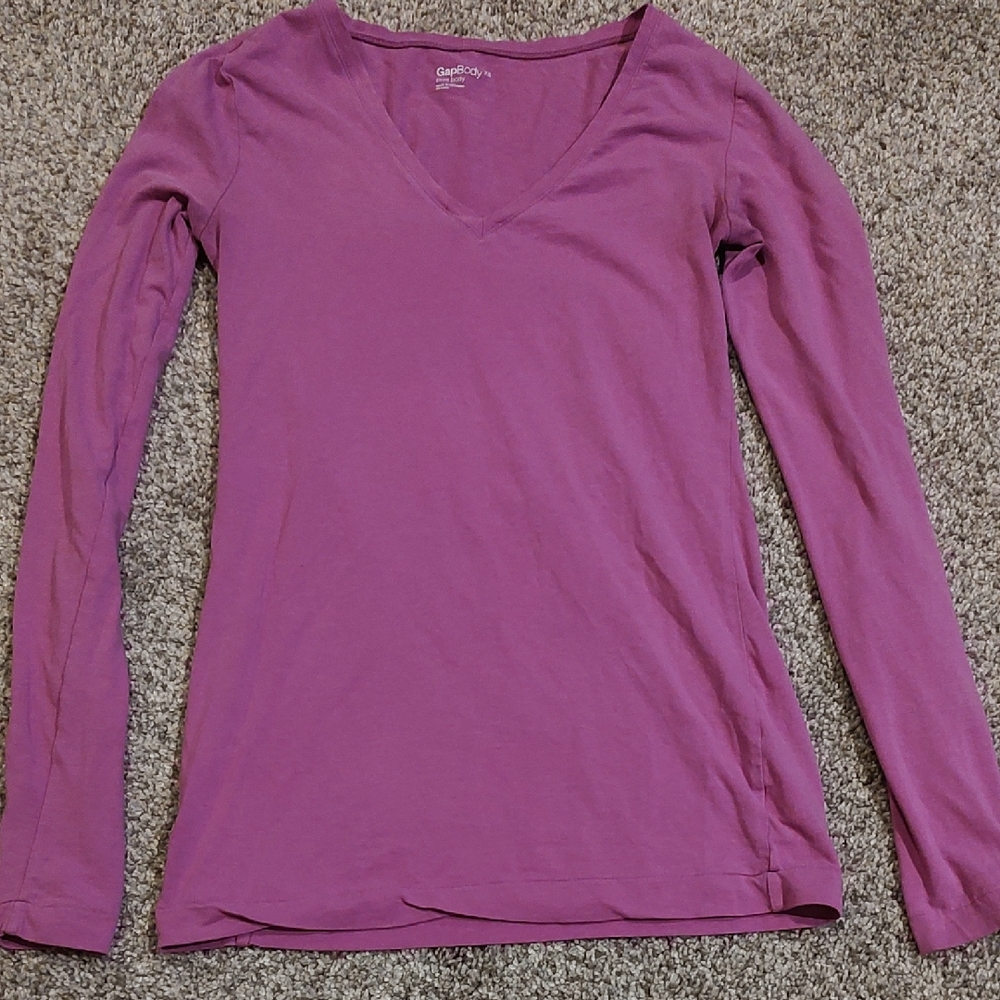 GAP Body Women's Long Sleeve V-Neck Tee in Purple (#C1026)